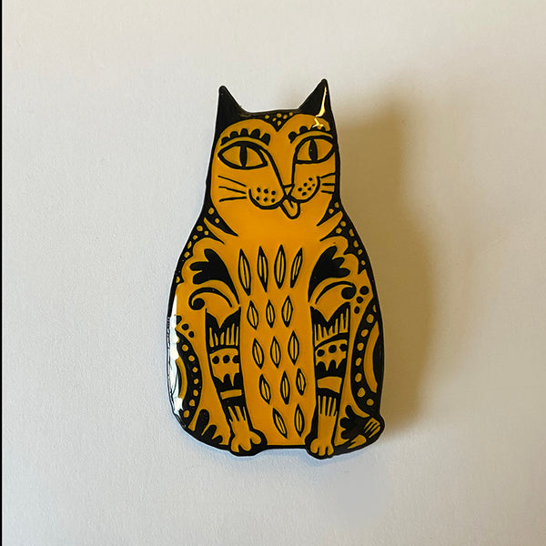 Sitting Kitty Pin Badge